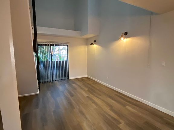 5th image of 3501 Jasmine Ave APT 11