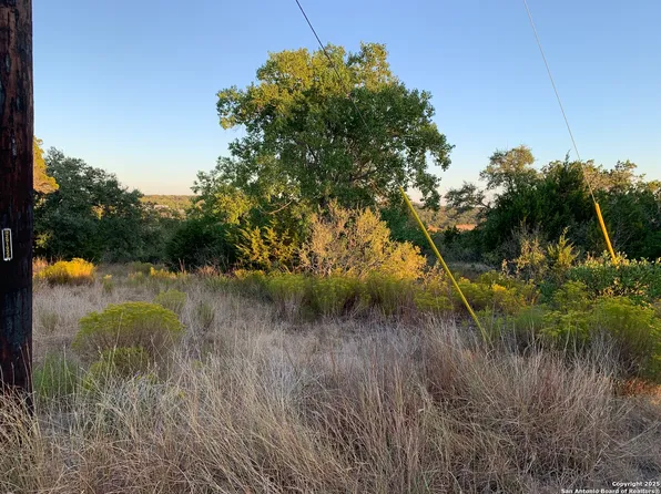 431 Cliffview Circle LOT 53, Canyon Lake, TX 78133