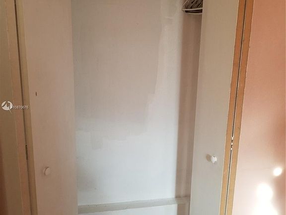 5th image of 1365 NE 138th St