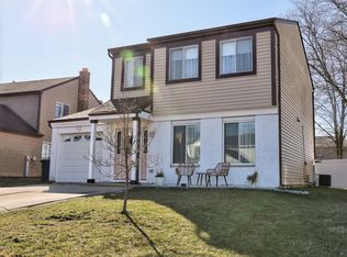 606 Teton Cir, Carol Stream, IL 60188