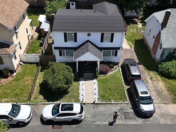2nd image of 13 1St Street
