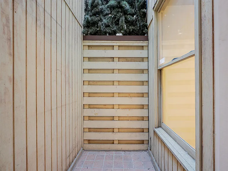 650 D St SE #2 — Photo 7