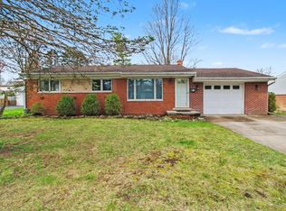 833 Lambkins Rd, Saline, MI 48176