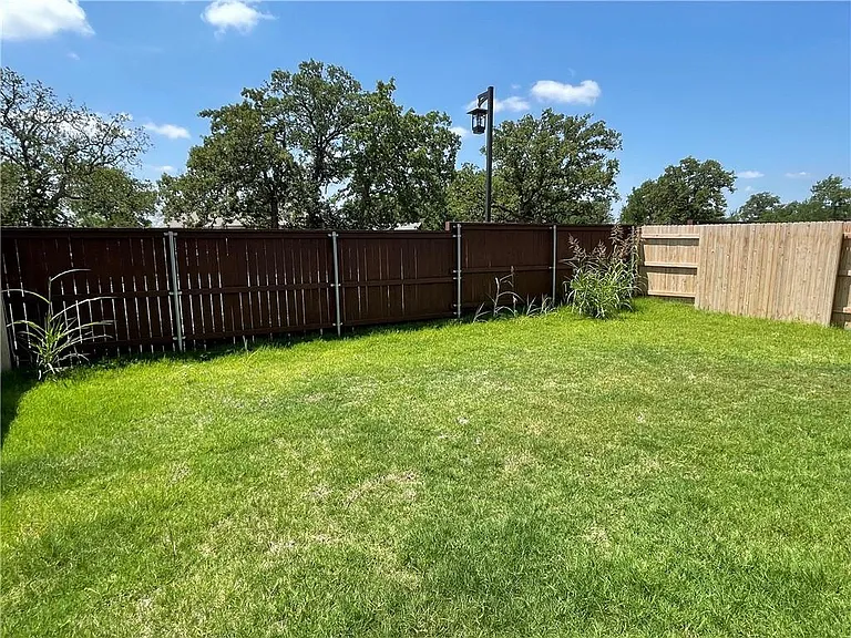 148 Riverhill Dr — Photo 29