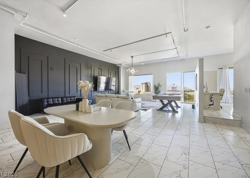 900 S Las Vegas Blvd #1215