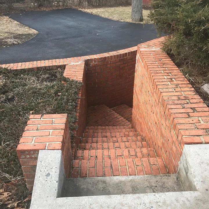 2nd image of 10103 Hillcrest Dr