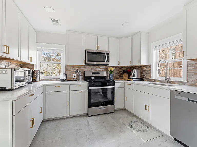 39 Quarry St — Photo 4