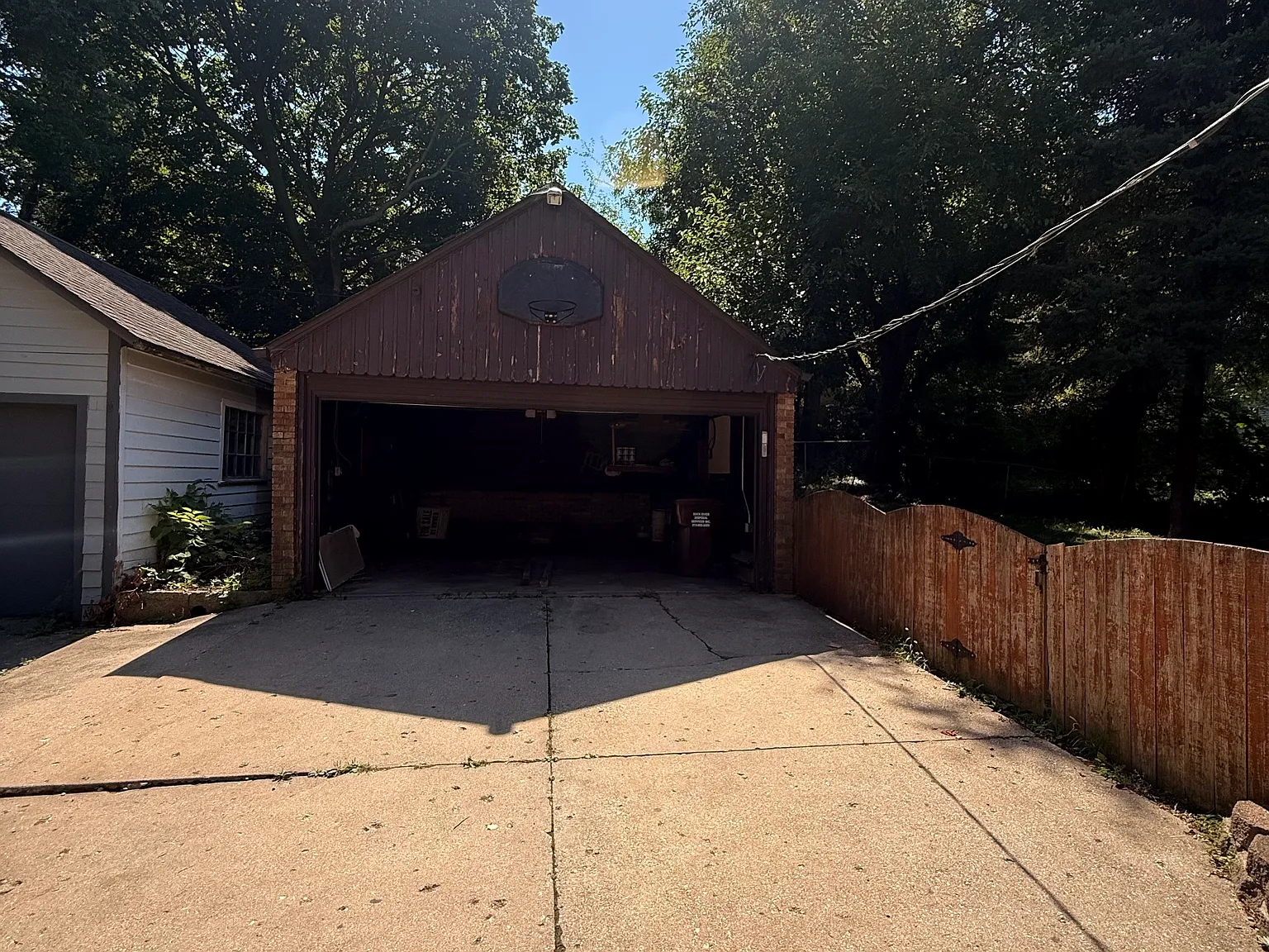 4 bed, 2012 sqft, $2,200 — Photo 3