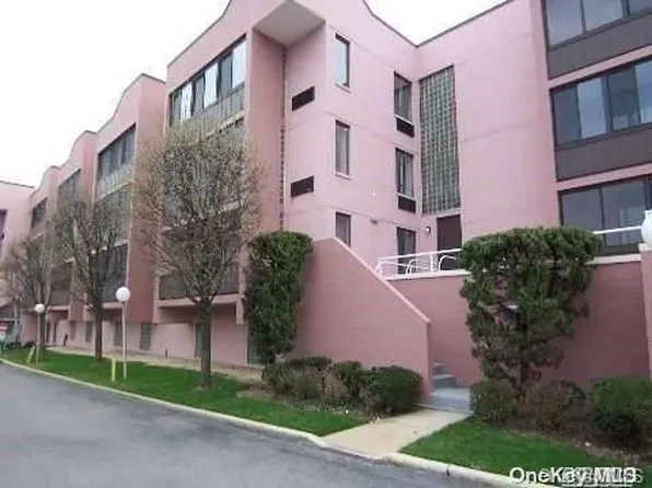800 Willis Avenue #201, Albertson, NY 11507