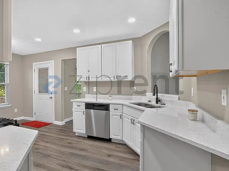 4972 Lake Park Cir — Photo 15