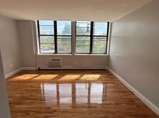 Main Street Commons - Beautifully Renovated Apartments, East Rutherford, NJ 07073