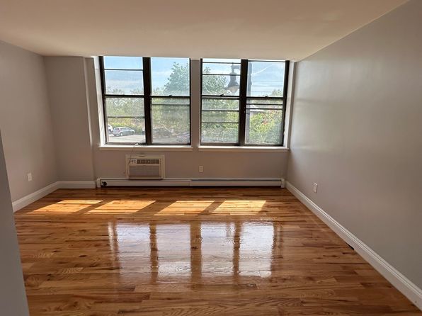 334 Main St #6