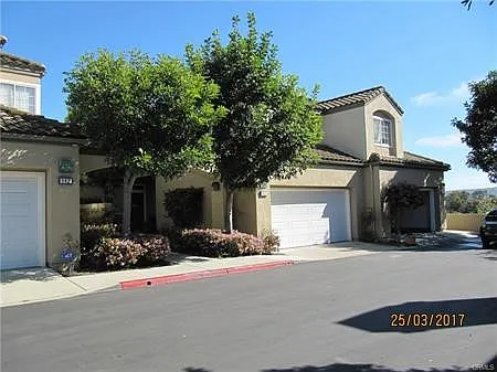 3 bed, 2.5 bath, 1567 sqft, $4,300 — Photo 2