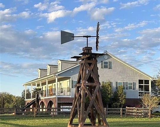 3rd image of 50386 Turnpike Rd