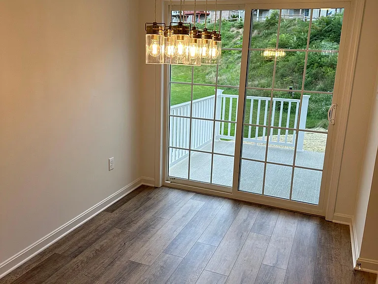 8 Lismore Pl — Photo 4