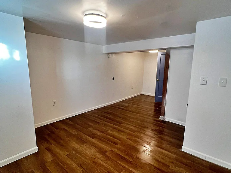 1248 Lewis Ave — Photo 14