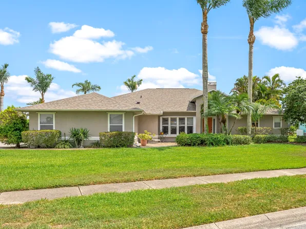 211 Lake Shore Dr, Merritt Island, FL 32953