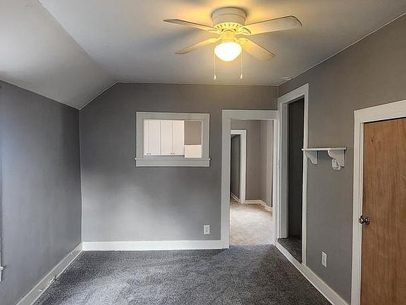 3rd image of 125 4th Ave
