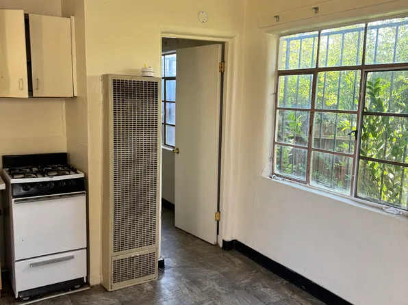 121 Terrace St SE #B, Albuquerque, NM 87106