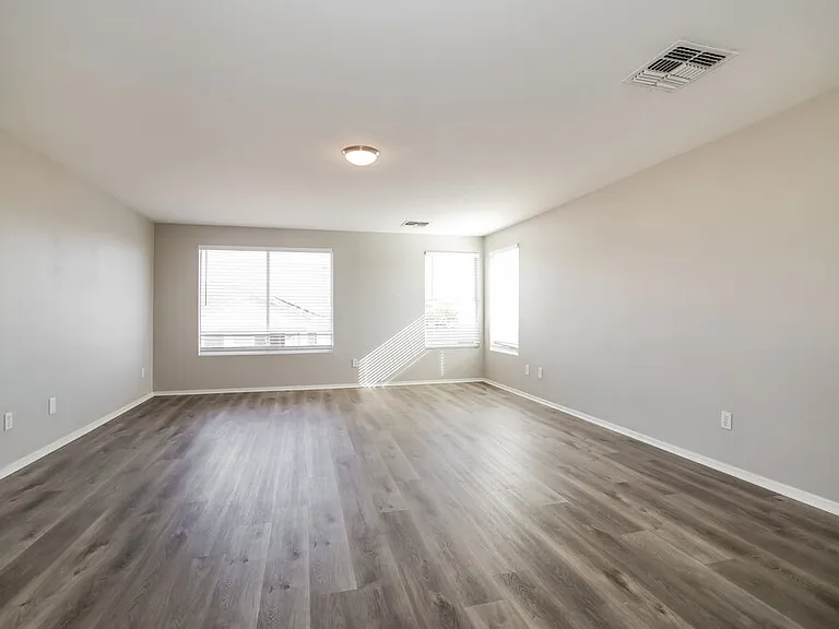 21940 W Casey Ln — Photo 5