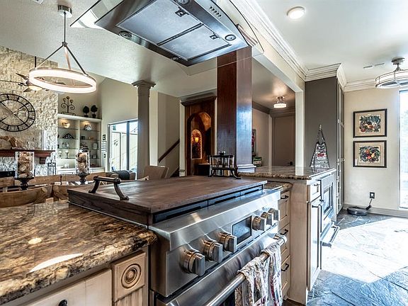 4th image of 3029 Bering Dr