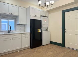 130 Hubinger St #2, New Haven, CT 06511