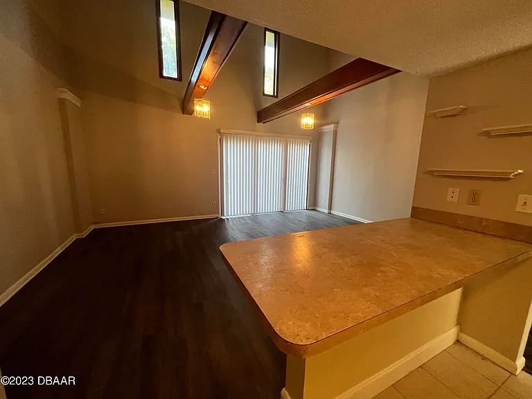 16 Oakwood Park — Photo 5