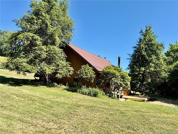 4th image of 429 Dutch Hollow Rd