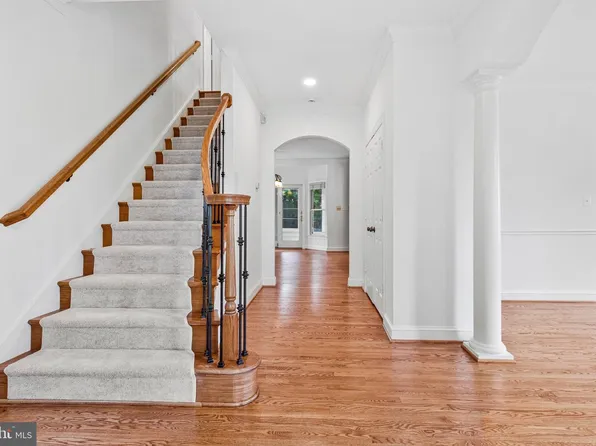 6312 Maryview St, Alexandria, VA 22310