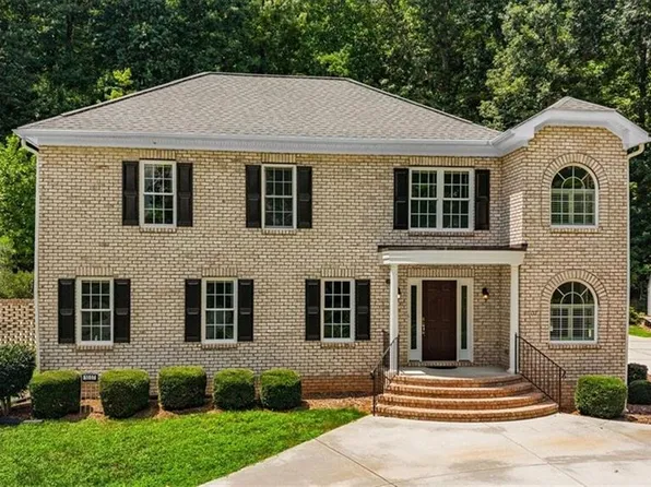 1007 Meadowbrook Rd, Asheboro, NC 27203