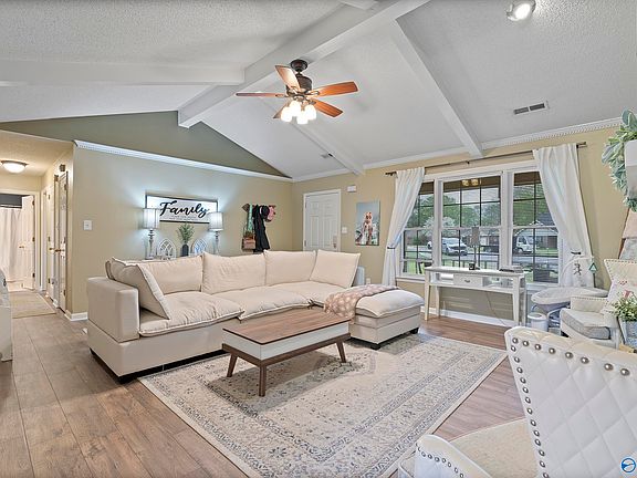 4th image of 2226 Southpark Blvd SW