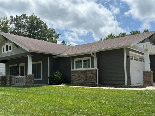 604 S Cedar St, Ottawa, KS 66067