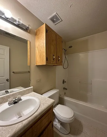272 Executive Ave #A — Photo 5