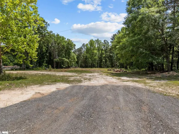 7615 N 178th Hwy, Donalds, SC 29638