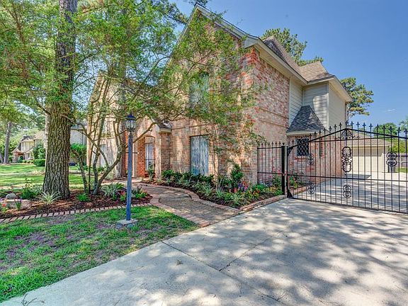 Come walk through the beautiful flower beds on your way to the front door!