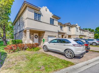 2032 Freeport Ln, Riviera Beach, FL 33404