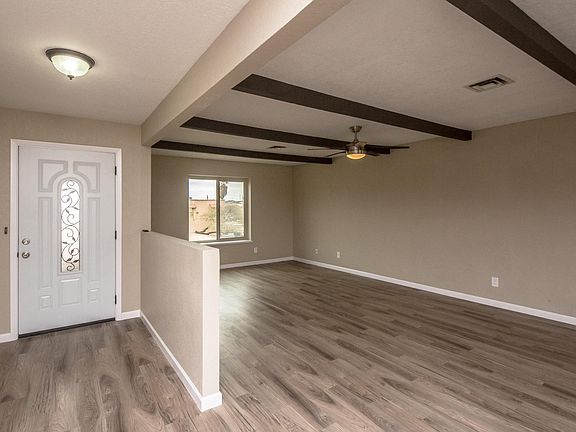 5th image of 3263 Thunderbird Dr