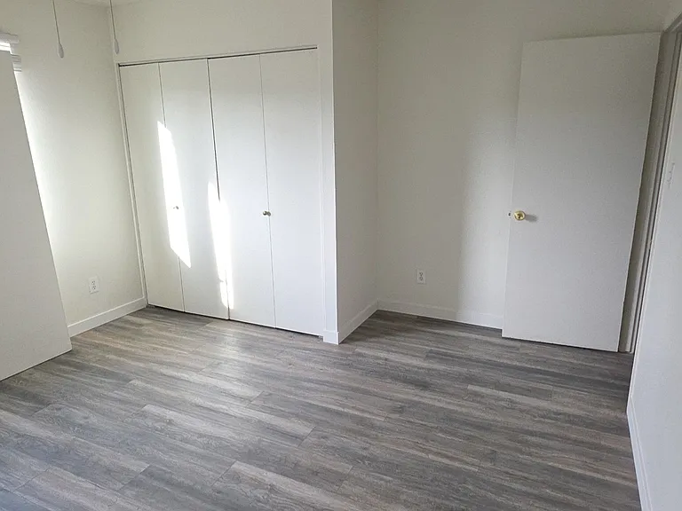 1322 E Broadmor Dr — Photo 12