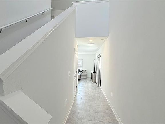 3rd image of 1179 Tyler Loop