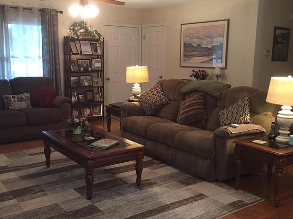 3rd image of 3102 Garst Cabin Dr
