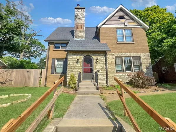 1321 Lebanon Ave, Belleville, IL 62221
