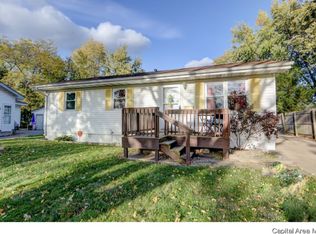 2521 Stokebridge Rd, Springfield, IL 62702