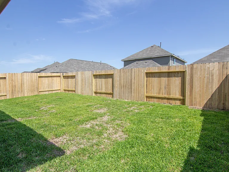 24414 Borelli Dr — Photo 9