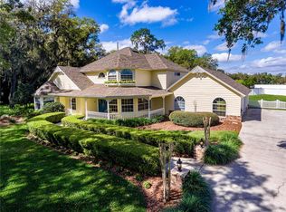 1108 Hunt Club Ln, Valrico, FL 33594