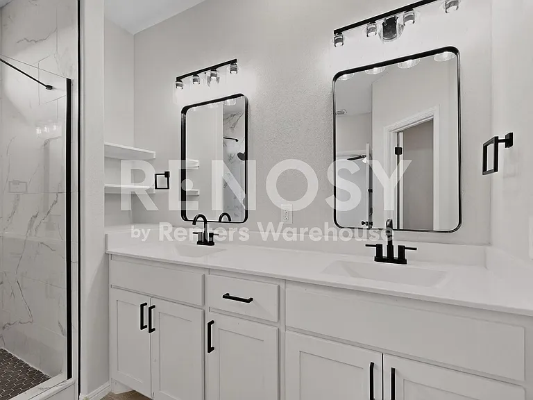 8517 Centerboard Ln — Photo 33