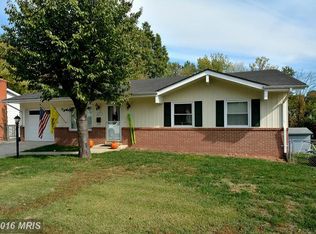 904 W Redwood Rd, Sterling, VA 20164