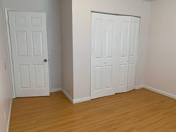 4th image of 2400 Balmoral St