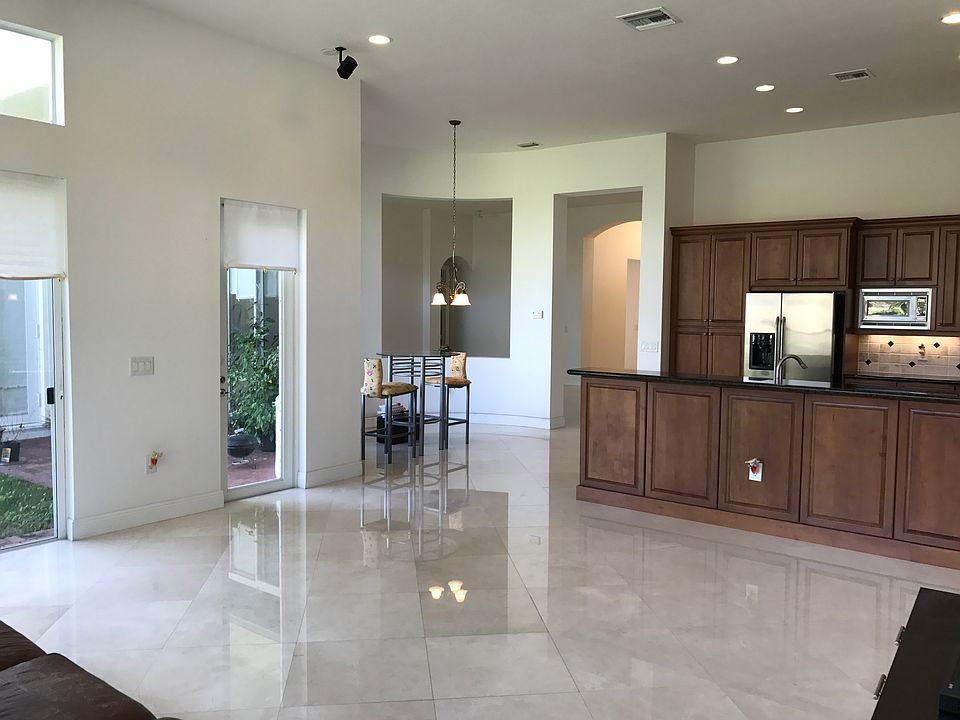 2nd image of 8854 Woodridge Ct