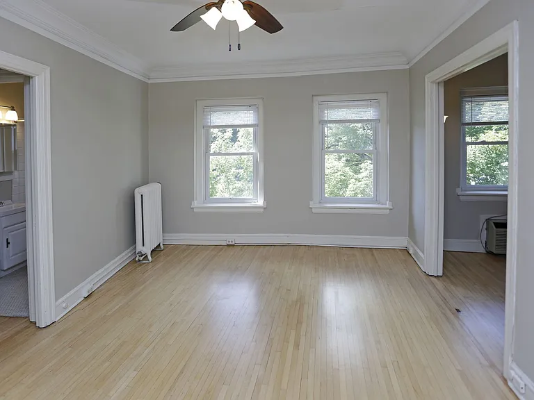 125 Oak Grove St — Photo 16