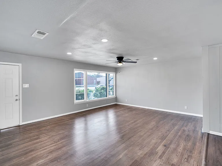 413 Shaw St — Photo 21